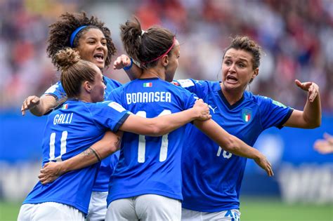 calcio femminile italiano facebook